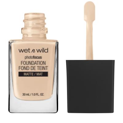 Wet n Wild Photo Focus Foundation für Frauen 30 ml Farbton  Soft Ivory