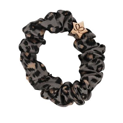 By Eloise London Silk Scrunchie Gold Star Haargummi für Frauen 1 St. Farbton  Grey Leopard